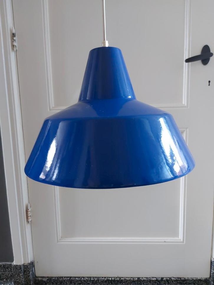 Vintage Louis Poulsen emaille hanglamp fabrikeslamp lamp, Huis en Inrichting, Lampen | Hanglampen, Gebruikt, Minder dan 50 cm