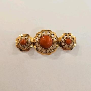 Vintage 14 karaats gouden broche bezet met Bloedkoraal  beschikbaar voor biedingen