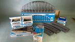 Marklin ho Kavel o.a. brug 7263,wissel 5214 , 40 masten 7009, Hobby en Vrije tijd, Wisselstroom, Rails, Ophalen of Verzenden, Zo goed als nieuw