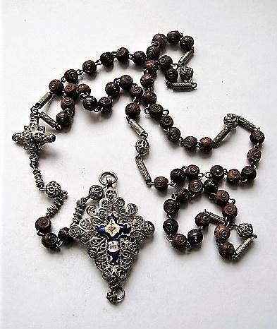 Antieke rozenkrans met zilveren kruis en gekerfde kralen (80, Antiek en Kunst, Antiek | Religie, Ophalen