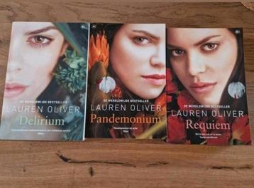 Delirium trilogie Lauren Oliver nieuw  beschikbaar voor biedingen