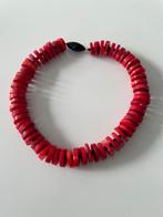 Halsketting met magneetsluiting - Sint cadeau!, Ophalen, Zo goed als nieuw, Rood, Overige materialen