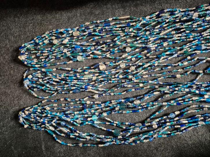 Kralen gordijn (GLAS) vliegen gordijn, Huis en Inrichting, Stoffering | Gordijnen en Lamellen, Gebruikt, 200 cm of meer, Wit, Blauw