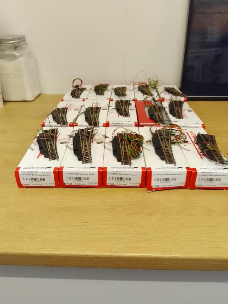 Fleischmann Electrische Wissels rechts 15 graden, Hobby en Vrije tijd, Modeltreinen | N-Spoor, Gebruikt, Rails, Gelijkstroom, Fleischmann