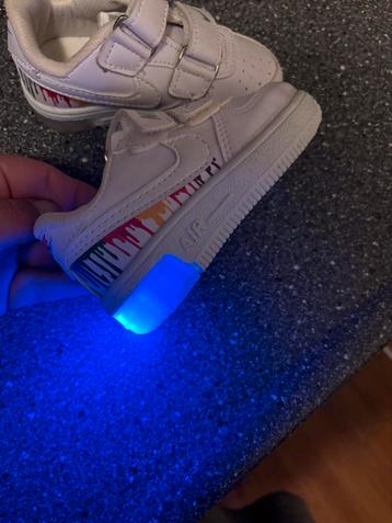 Nike air force beschikbaar voor biedingen
