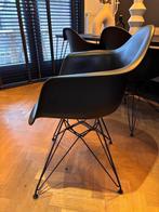 3x Vitra Eames DAR Zwart/Zwart, Huis en Inrichting, Stoelen, Ophalen, Kunststof, Gebruikt, Drie