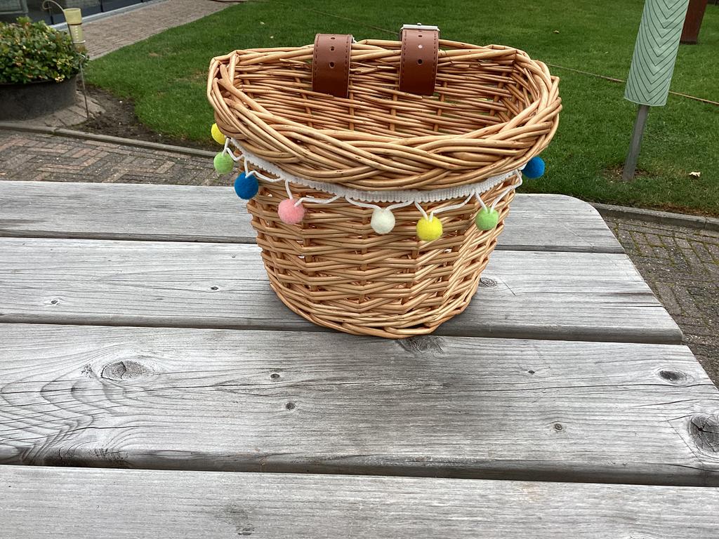 Rietenfietsmandje voorop een kinderfiets., Ophalen, Zo goed als nieuw, Fietsmand, Stuurbevestiging