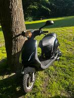 Piaggio zip, Fietsen en Brommers, Snorfietsen en Snorscooters, Ophalen, Zo goed als nieuw, Piaggio