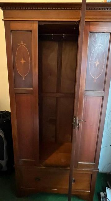 oude antieke +/- 1850 Engelse spiegel kleding kast notenhout beschikbaar voor biedingen