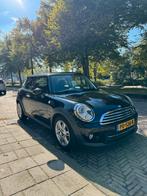 Mini Cooper 1.6 2011 Zwart - Full Option - NIEUWE APK, Auto's, Voorwielaandrijving, Zwart, 4 cilinders, 4 stoelen
