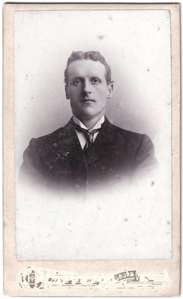 CDV - Portret Man Das - Foto Henning Middelburg Vlissingen, Verzamelen, Foto's en Prenten, Gebruikt, Foto, Overige onderwerpen