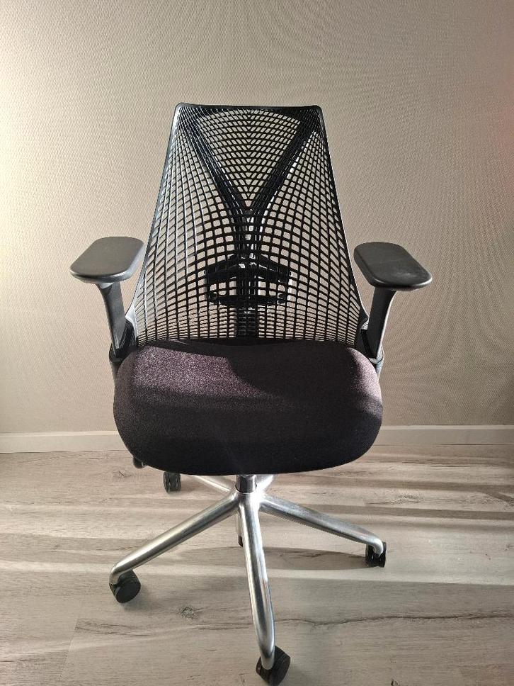 Herman Miller Sayl bureaustoel Zwart, Huis en Inrichting, Bureaustoelen, Gebruikt, Bureaustoel, Zwart, Ergonomisch, Ophalen