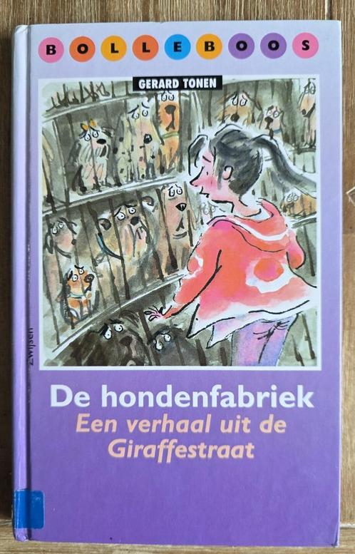 De hondenfabriek - Verhaal uit de Giraffestraat- Bolleboos, Boeken, Kinderboeken | Jeugd | onder 10 jaar, Zo goed als nieuw, Ophalen of Verzenden
