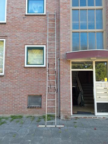 Altrex 2-delige ladder (3.35m - 6m) beschikbaar voor biedingen