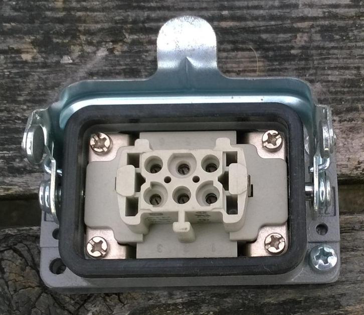 Stekker 6 polig chassisdeel Harting, Muziek en Instrumenten, Kabels en Stekkers, Zo goed als nieuw, Apparatuur, Ophalen of Verzenden