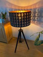 Zwarte vloerlamp, Huis en Inrichting, Lampen | Vloerlampen, Ophalen, Zo goed als nieuw, 150 tot 200 cm