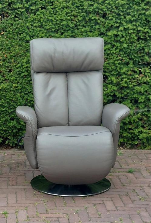 Sta op stoel, zeer luxe model met accu en stoelverwarming, Huis en Inrichting, Fauteuils, Zo goed als nieuw, Ophalen