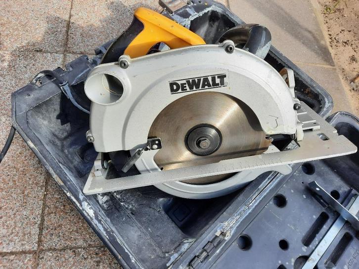 DEwalt cirkelzaag, Doe-het-zelf en Verbouw, Gereedschap | Zaagmachines, Gebruikt, Cirkelzaag, 1200 watt of meer, 30 tot 70 mm