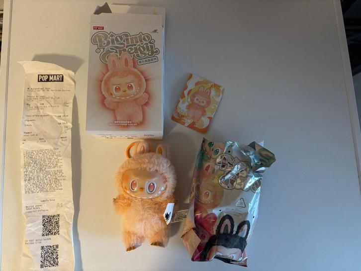 Labubu big into energy, happiness  100% origineel, Verzamelen, Poppetjes en Figuurtjes, Nieuw, Ophalen of Verzenden