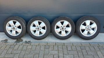 Mini Velgen winterbanden beschikbaar voor biedingen