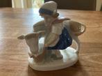 Plateel/aardewerk beeldje Lippelsdorf  meisje met Koe, Antiek en Kunst, Antiek | Keramiek en Aardewerk, Ophalen of Verzenden