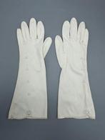 Ivoorwitte Dameshandschoenen – Handgeborduurd Ca. 1940–1950, Antiek en Kunst, Antiek | Kleding en Accessoires, Ophalen of Verzenden