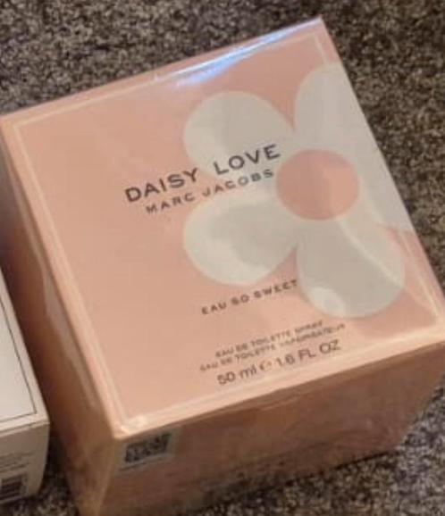 Marc Jacobs Daisy Love eau so sweet edt 50ml NIEUW, Sieraden, Tassen en Uiterlijk, Uiterlijk | Parfum, Nieuw, Ophalen of Verzenden