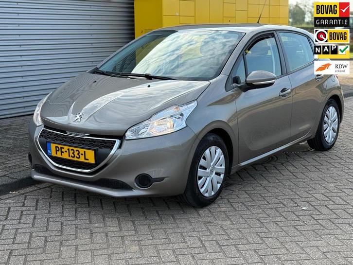 Peugeot 208 1.2 e-VTi Automaat Blue Lease Bj 2014 5Drs Airco, Auto's, Peugeot, Bedrijf, Te koop, ABS, Airbags, Airconditioning