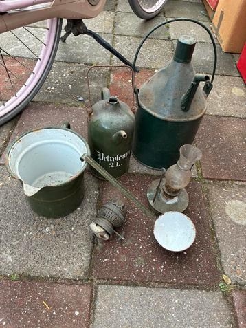 Partij petroleum stellen/kannen emaille groen beschikbaar voor biedingen