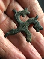 TOP vondst DRAKEN/PAARDEN fibula Bodemvondst BETUWE 2050jr., Ophalen of Verzenden