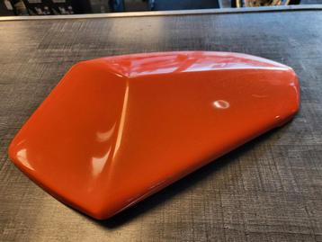 Seat Cover Oranje beschikbaar voor biedingen