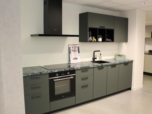 S-20 Rechte keuken met wandkasten | Spoedverkoop, Huis en Inrichting, Keuken | Complete keukens, Nieuw, Enkelwandige keuken, Groen