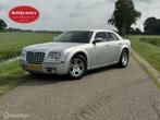Chrysler 300C 2.7 V6 Automaat! Loopt rijdt super!, Auto's, Automaat, Origineel Nederlands, Euro 4, Zilver of Grijs