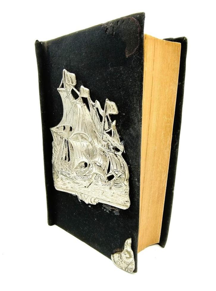 Bijbel met zilveren driemaster, Friesland, gratis verzending, Antiek en Kunst, Antiek | Goud en Zilver, Zilver, Verzenden