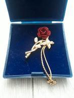 Gouden Broche met Rode Roos en Parels, Sieraden, Tassen en Uiterlijk, Broches, Gebruikt, Minder dan 4 cm, Ophalen of Verzenden