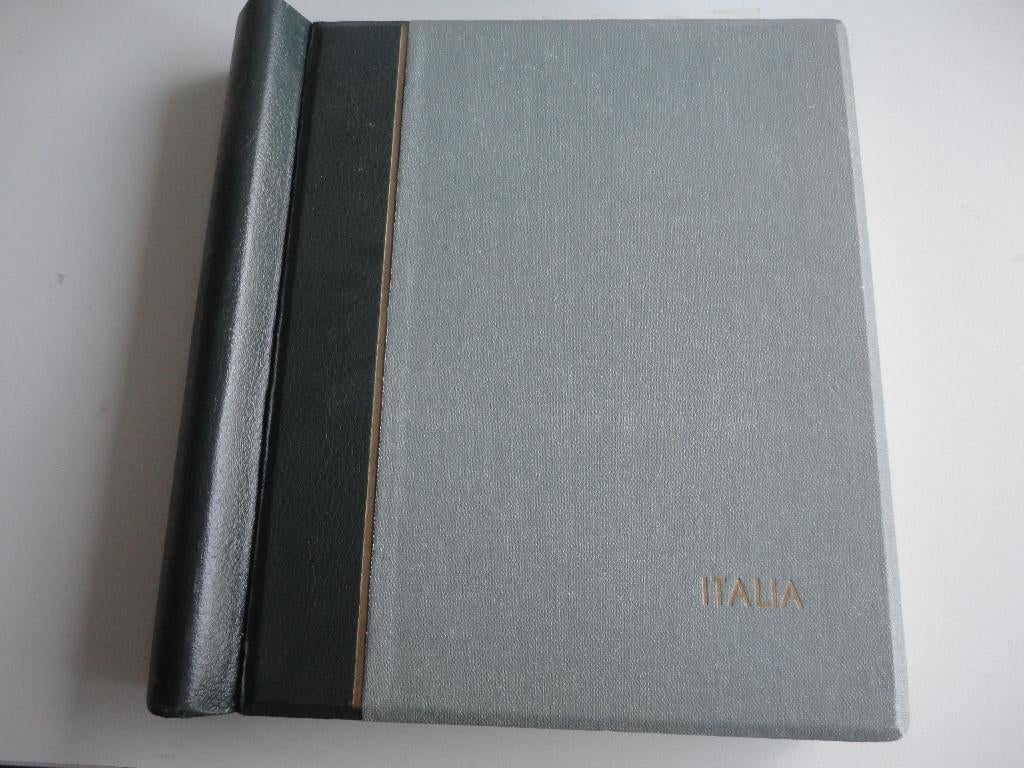 Collectie Italië in Leuchtturm luxe album, Ophalen of Verzenden, Buitenland