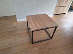Houten bijzettafel met metalen frame - vierkant, Minder dan 45 cm, Minder dan 55 cm, Vierkant, Ophalen of Verzenden