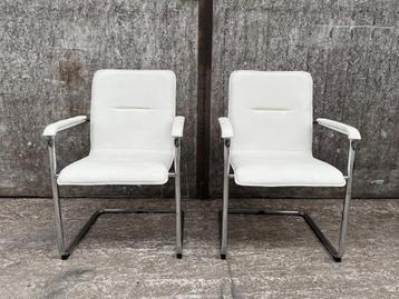 ICF Luxe conferentiestoelen - wit kunstleer / chroom slede beschikbaar voor biedingen