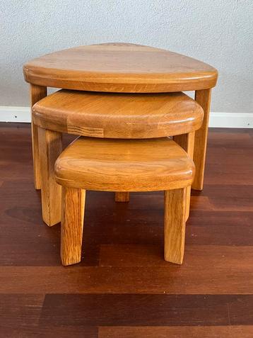 Vintage brutalist nesting set of bijzettafels ‘60/‘70 beschikbaar voor biedingen