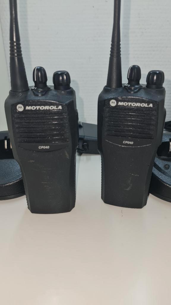 Motorola CP040 UHF portofoons compleet, Telecommunicatie, Portofoons en Walkie-talkies, Zo goed als nieuw, Portofoon of Walkie-talkie
