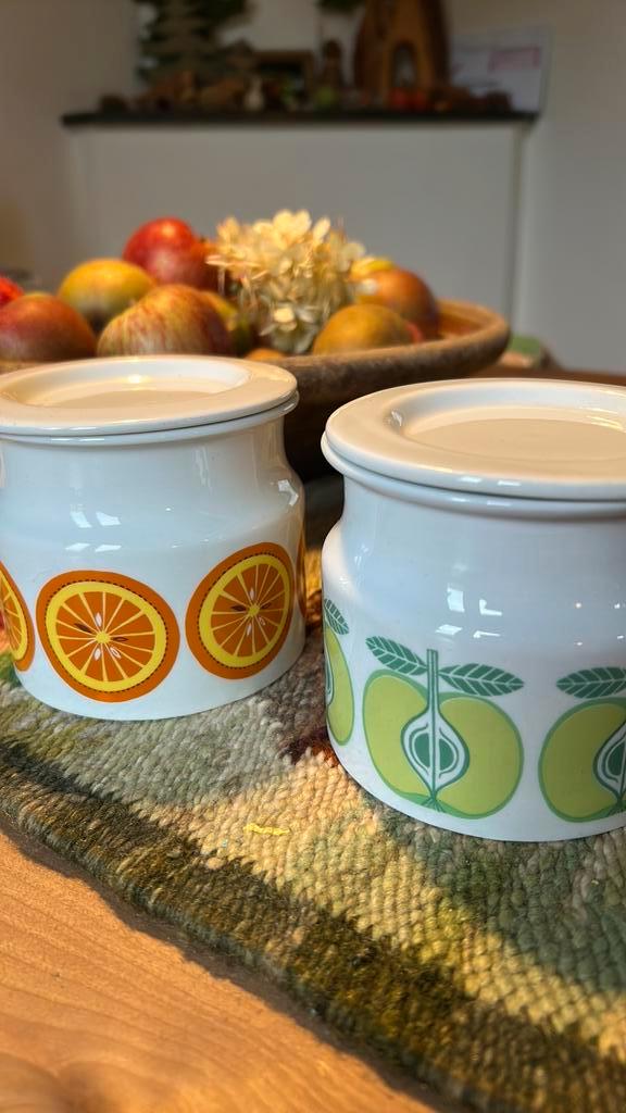 Arabia Pomona potjes met deksel appel sinaasappel, Huis en Inrichting, Keuken | Potten en Pannen, Gebruikt, Pot, Bus of Blik, Overige materialen