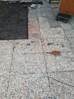 gratis ophalen.  ong.22 tegels rood 30x30, 25 x grijs, Tuin en Terras, Tegels en Klinkers, Ophalen, Gebruikt, 10 m² of meer, Beton