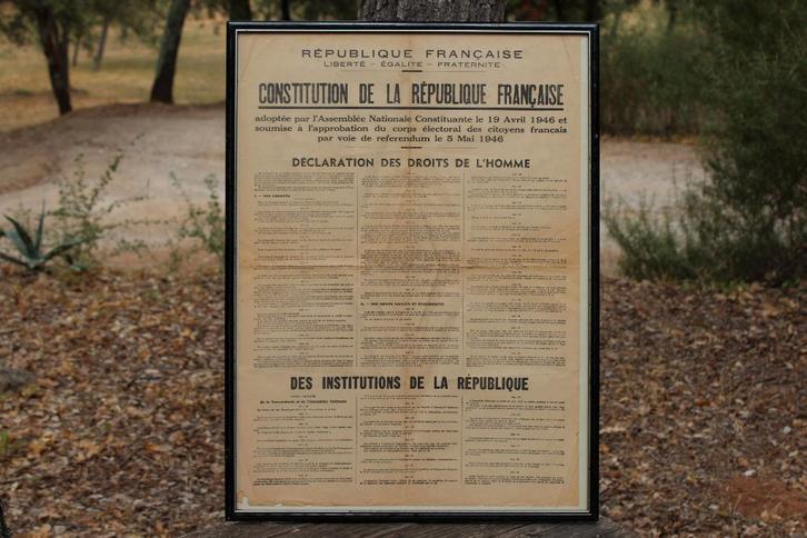 Brocante - De Franse Grondwet in lijst!, Antiek en Kunst, Curiosa en Brocante, Ophalen