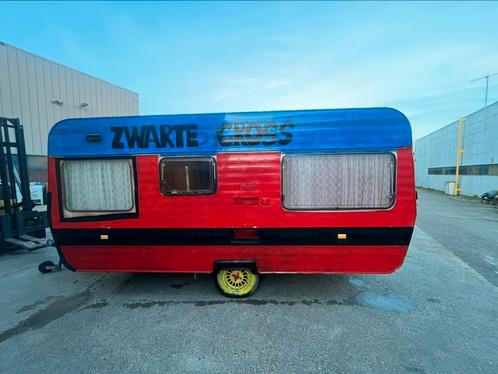 Festival/zwarte caravan te koop, Caravans en Kamperen, Caravans, Particulier, Rondzit, Ophalen