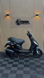 Piaggio Zip 2T | 2017 |  3.000 km | Origineel, Fietsen en Brommers, Scooters | Piaggio, Maximaal 45 km/u, Zip, Zo goed als nieuw