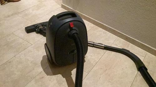 Aeg AB61A4DB 6000 stofzuiger, Witgoed en Apparatuur, Stofzuigers, Zo goed als nieuw, Stofzuiger, Minder dan 1200 watt, Ophalen of Verzenden