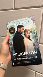 Julia Quinn - De ongetrouwde hertog, Ophalen of Verzenden, Zo goed als nieuw, Nederland, Julia Quinn