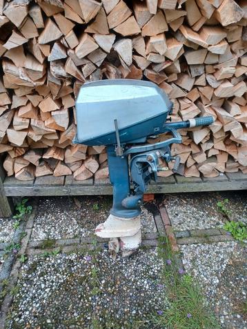 6 pk kortstaart Evinrude beschikbaar voor biedingen