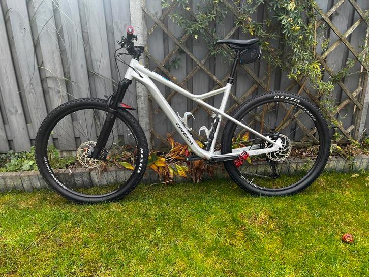 Orbea laufey H10 “ruw” aluminium, Fietsen en Brommers, Fietsen | Mountainbikes en ATB, Zo goed als nieuw, Heren, Overige merken