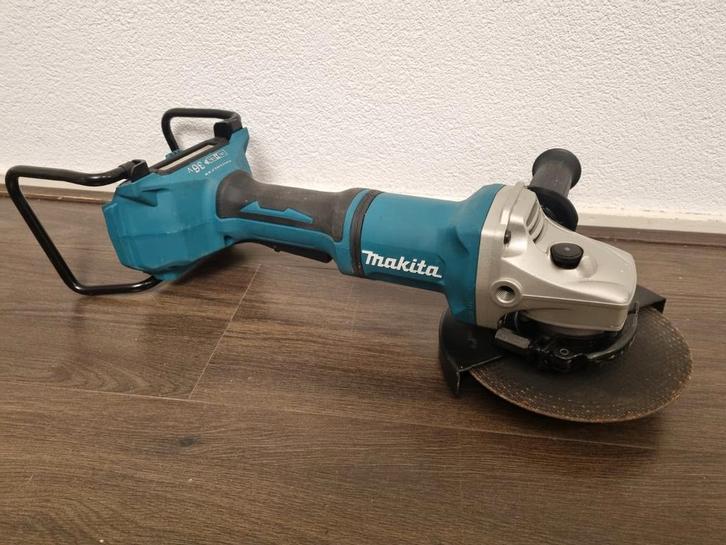 Makita grote accu haakse slijper voor 2x 18v accu, Doe-het-zelf en Verbouw, Gereedschap | Slijpmachines, Zo goed als nieuw, Haakse handslijpmachine